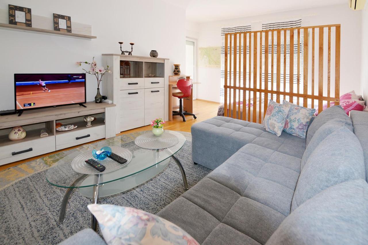 PUY Lungo Mare Apartment With Terrace מראה חיצוני תמונה